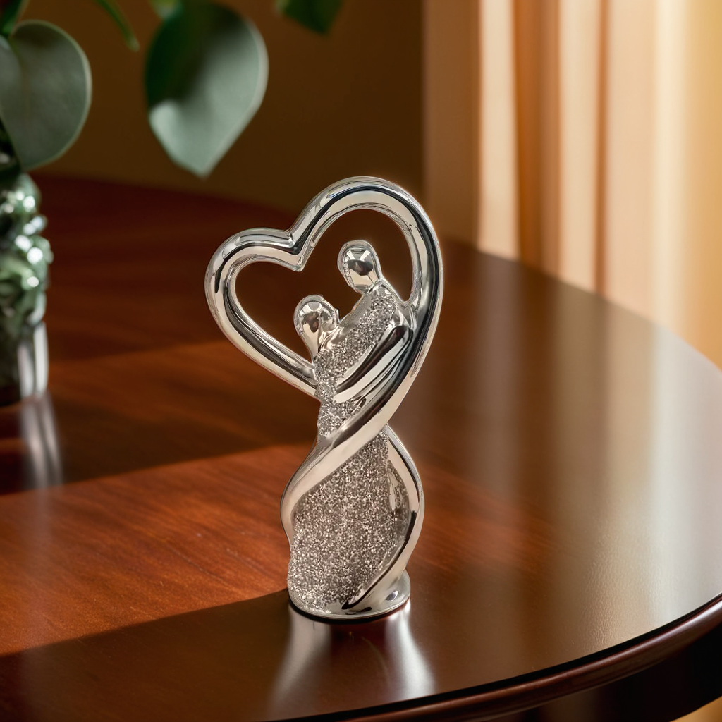 Couple Figurine in Ceramic – Romantic Showpiece