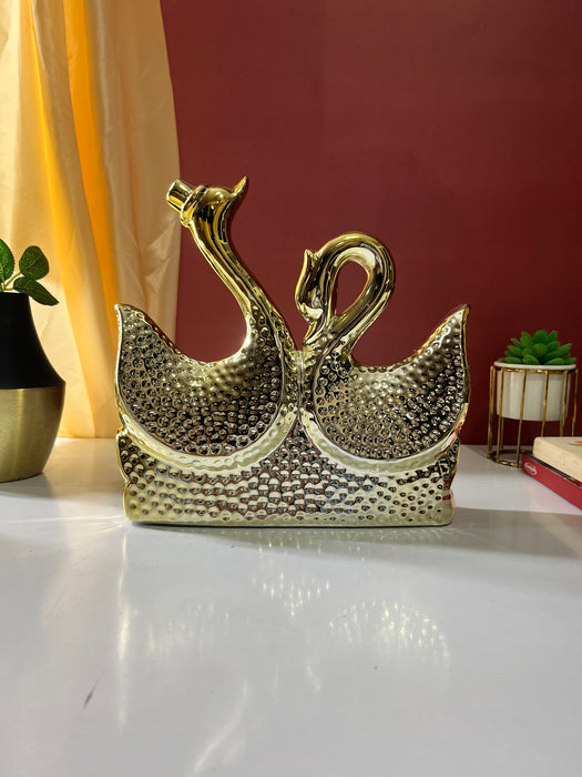 Radiant Golden Swan Pair – The Ultimate Symbol of Elegance and Eternal Love