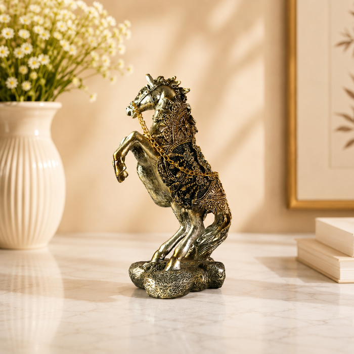 Elegant Resin Horse Sculpture for Modern Home Decor