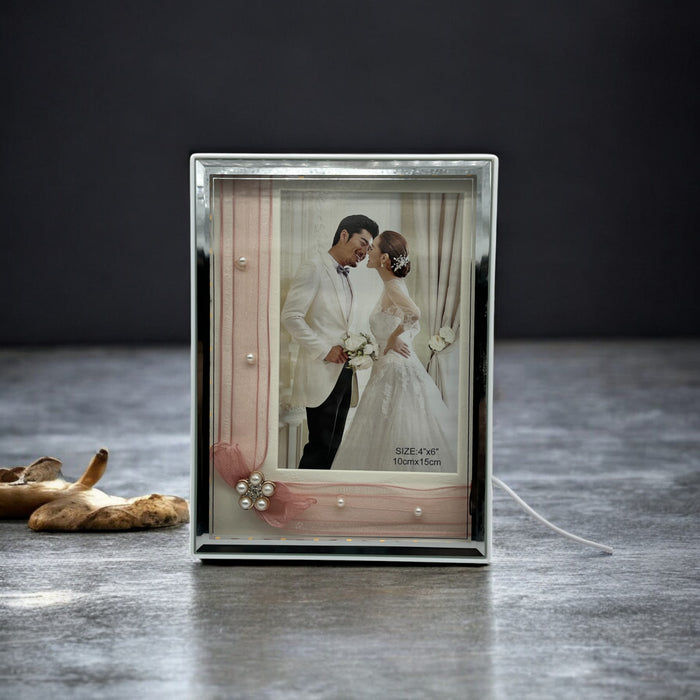 L.E.D Photo Frame with Ambient Lighting – 6x8 Inch