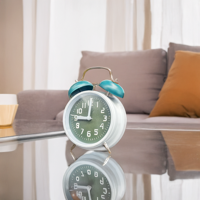 Retro Metal Alarm Clock - Stylish and Functional Decor for Your Home