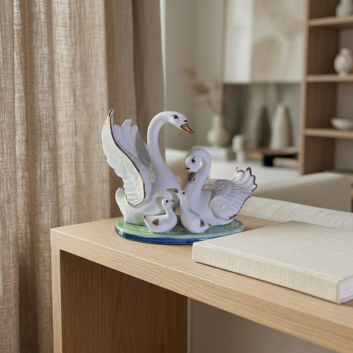 premium swan table decor